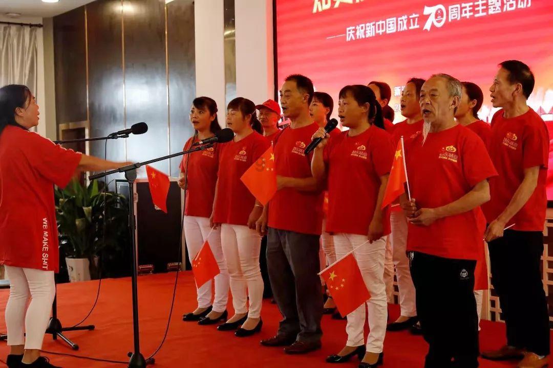 “花蛇”潘南奎沦落到去酒吧打工让人心酸,为何她会落到这般田地?红迪网-开启热门话题讨论的社区平台